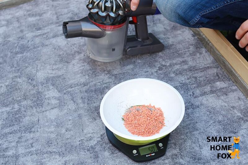 Weighing the dirt for the cleaning test